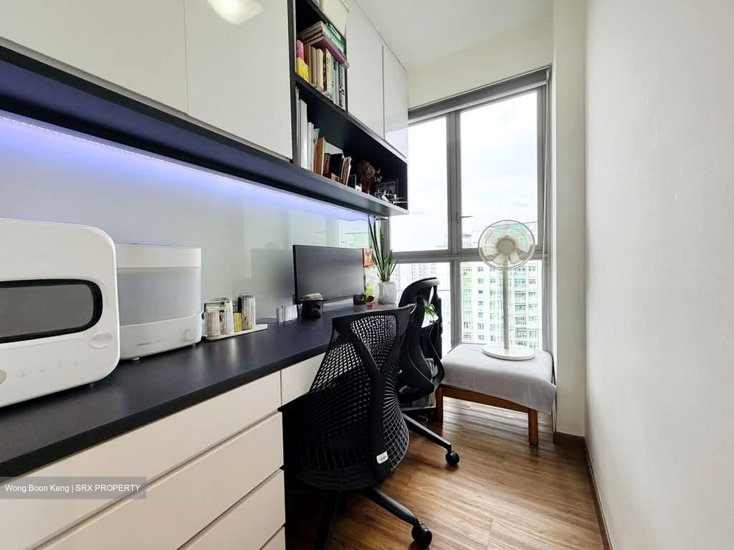 Prive (D19), Condominium #585625061